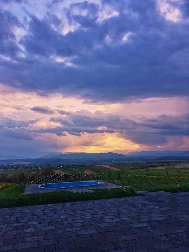 Лоджи KRAYKA house Starunya-12